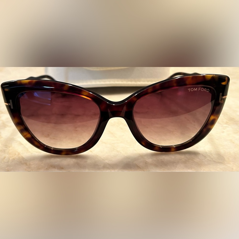 Tom Ford Anya Sunglasses - worn once!